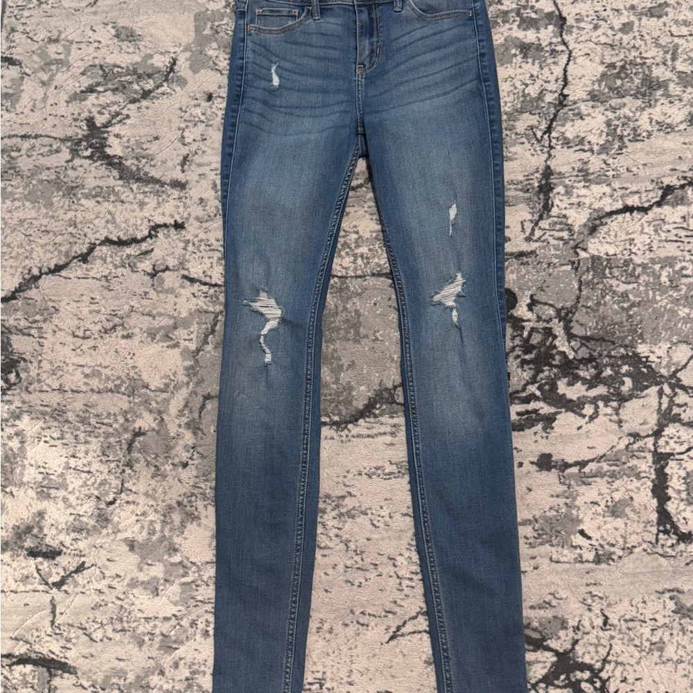 Hollister Women's Blue Jeans - Picture 2 of 4